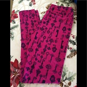 Key Lularoe Leggings